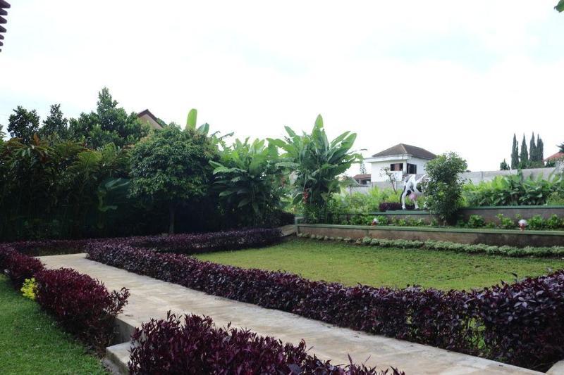 Zamzam Hotel And Resort Batu  Exteriör bild