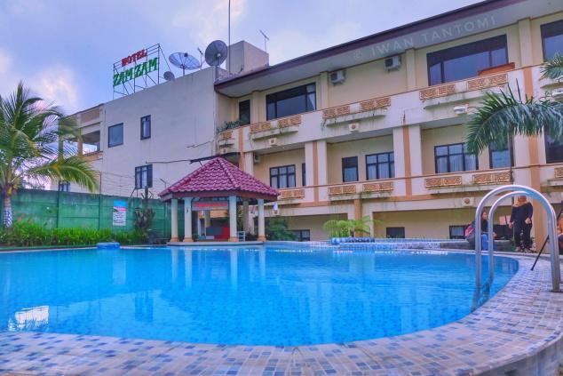 Zamzam Hotel And Resort Batu  Exteriör bild