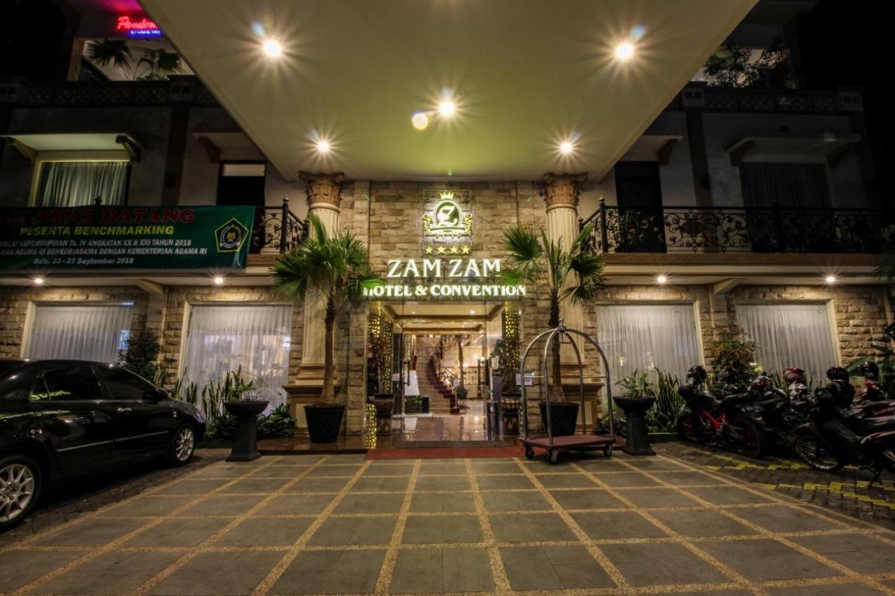 Zamzam Hotel And Resort Batu  Exteriör bild